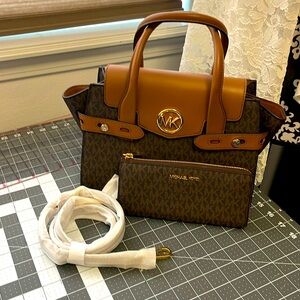 Michael Kors small satchel and wallet! Brand spanking NEW! Never used either one